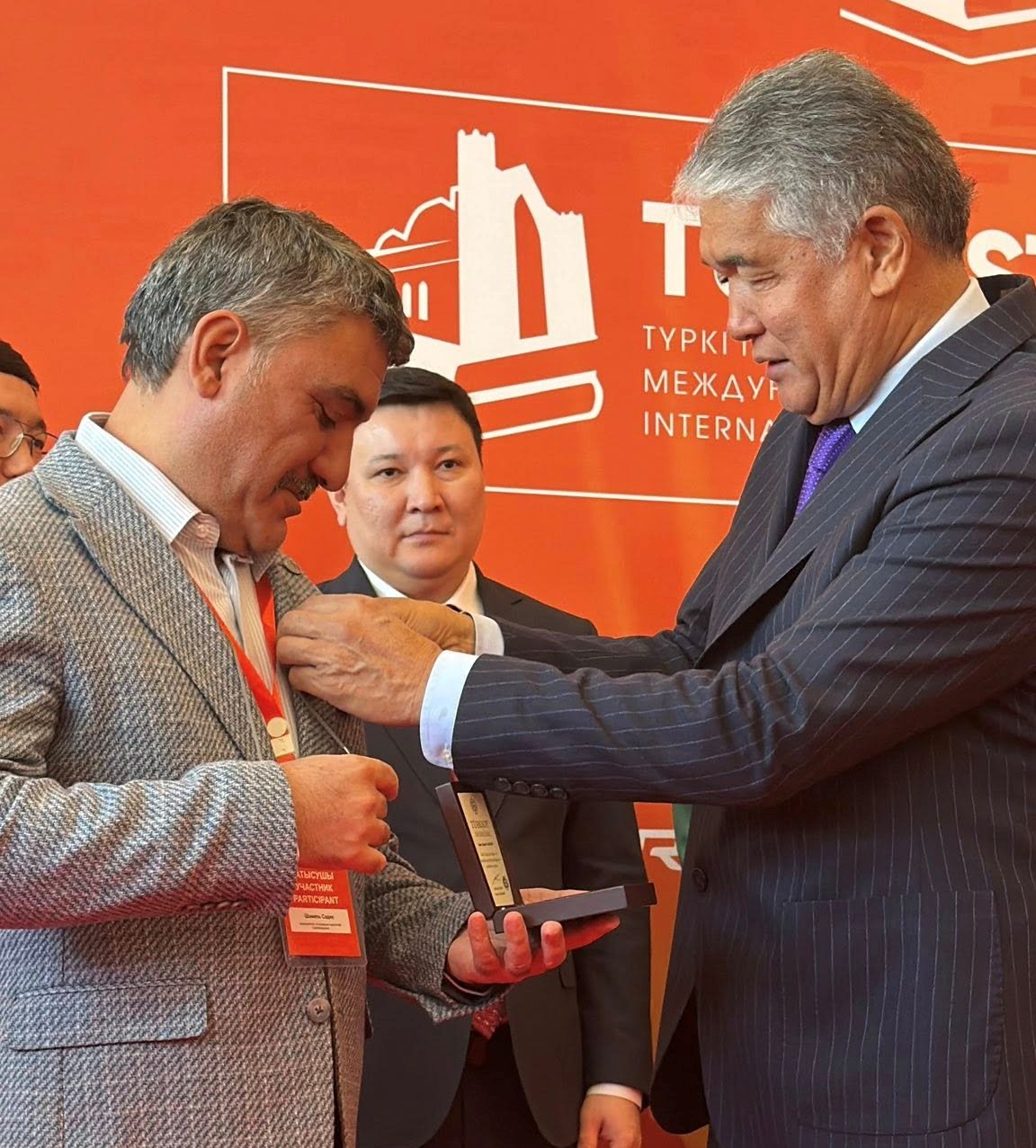 Azərbaycan Nəşriyyatları Assosiasiyasının sədri, Hədəf Şirkətlər Qrupunun qurucu direktoru, dosent Şəmil Sadiq TÜRKSOY medalı ilə təltif edilib