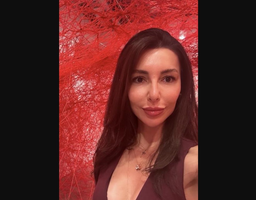 Dünyalar arasında - Türkan Turan yazır