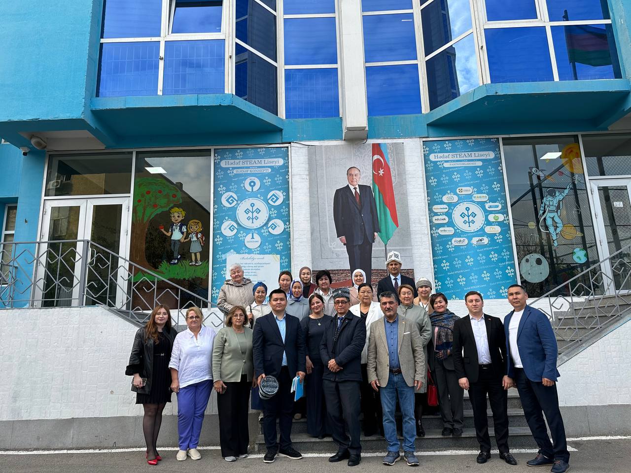 Qırğızıstan təhsil nazirinin müavini Hədəf Liseyinin qonağı oldu - Fotolar