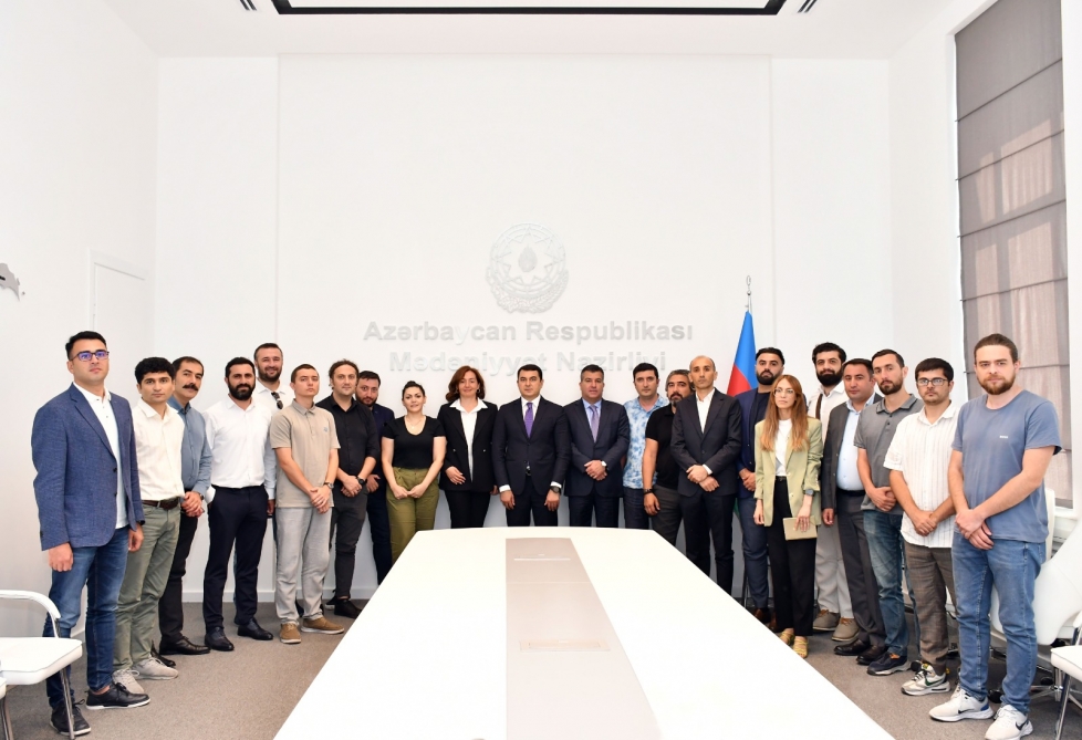 Mədəniyyət Nazirliyində gənc kinematoqrafçılarla görüş