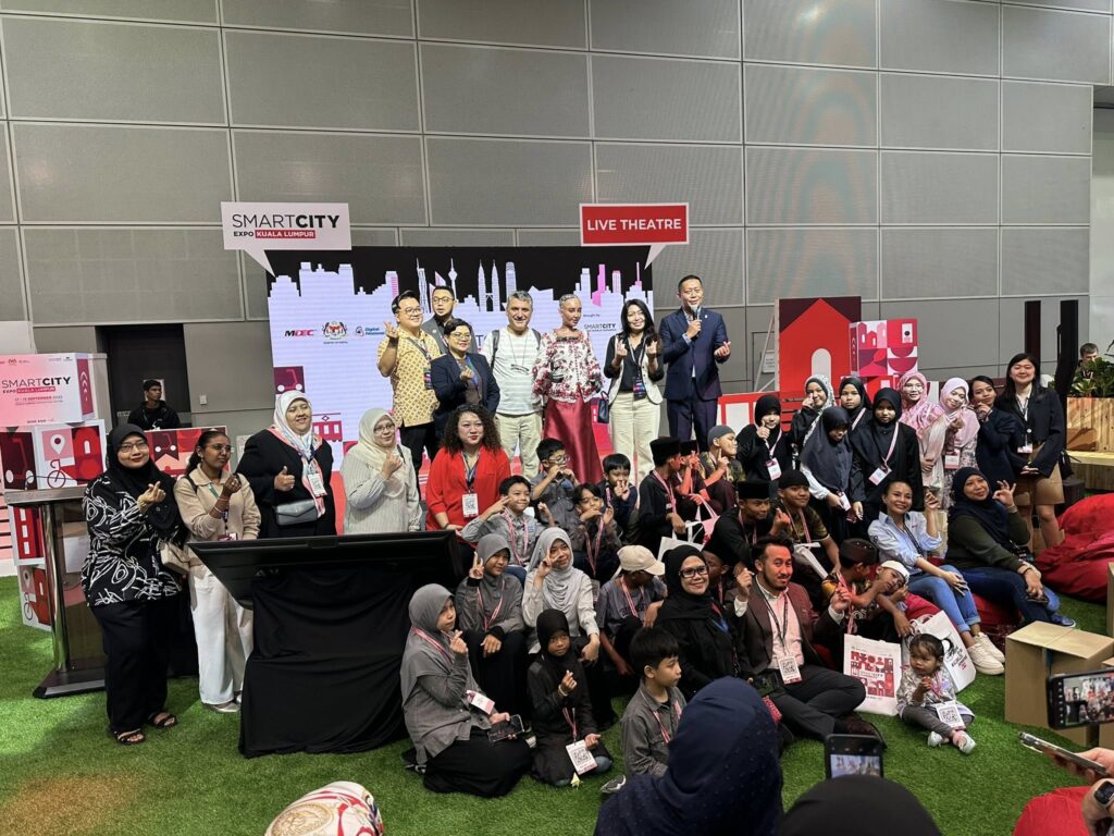 Şəmil Sadiq “Smart City Expo Kuala Lumpur 2025” sərgisində