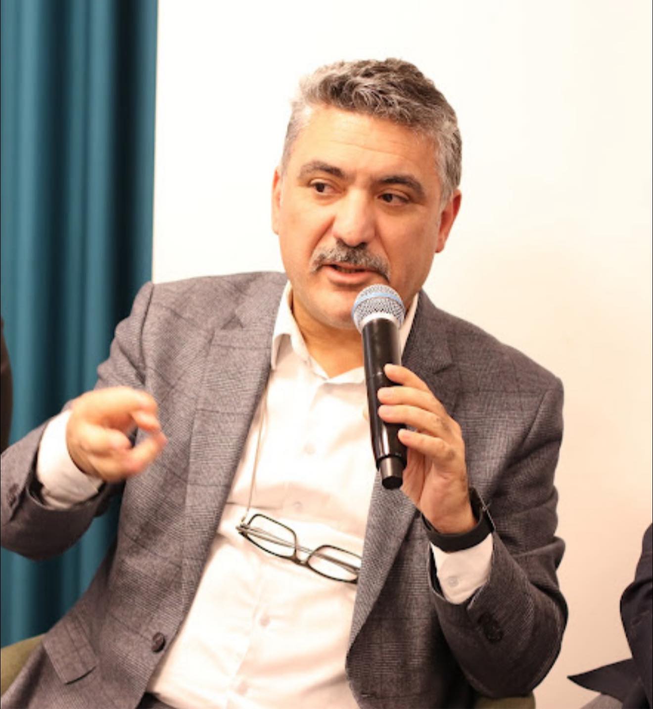 Tanrının Şeytan axtarışı... - Şəmil Sadiqin hekayəsi